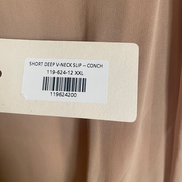 Doen Short Deep V-Neck Slip in Conch - XXL BNWT - Picture 5 of 5